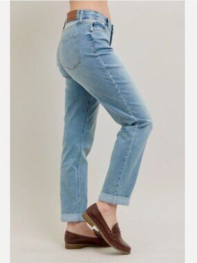 Judy Blue Cuffed Sz 11/30 Boyfriend Fit Cooling Denim Jeans V-Front JB88938